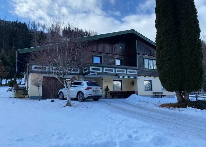 Haus Aichmann דירה *